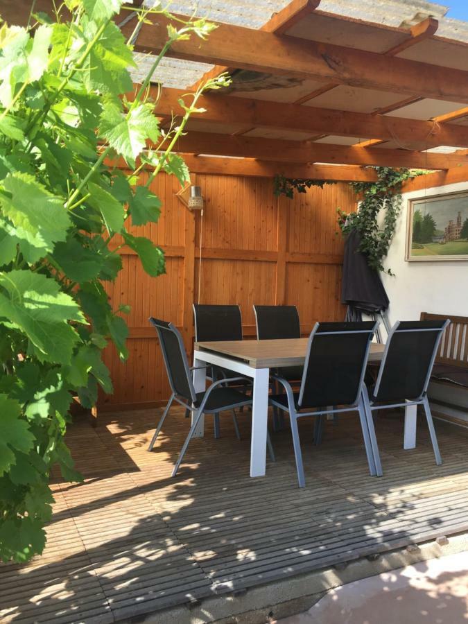 Apartman Olesnik Appartement Buitenkant foto