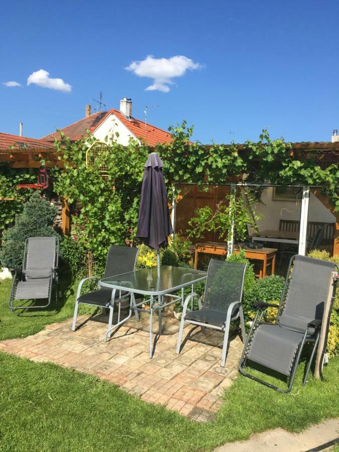 Apartman Olesnik Appartement Buitenkant foto