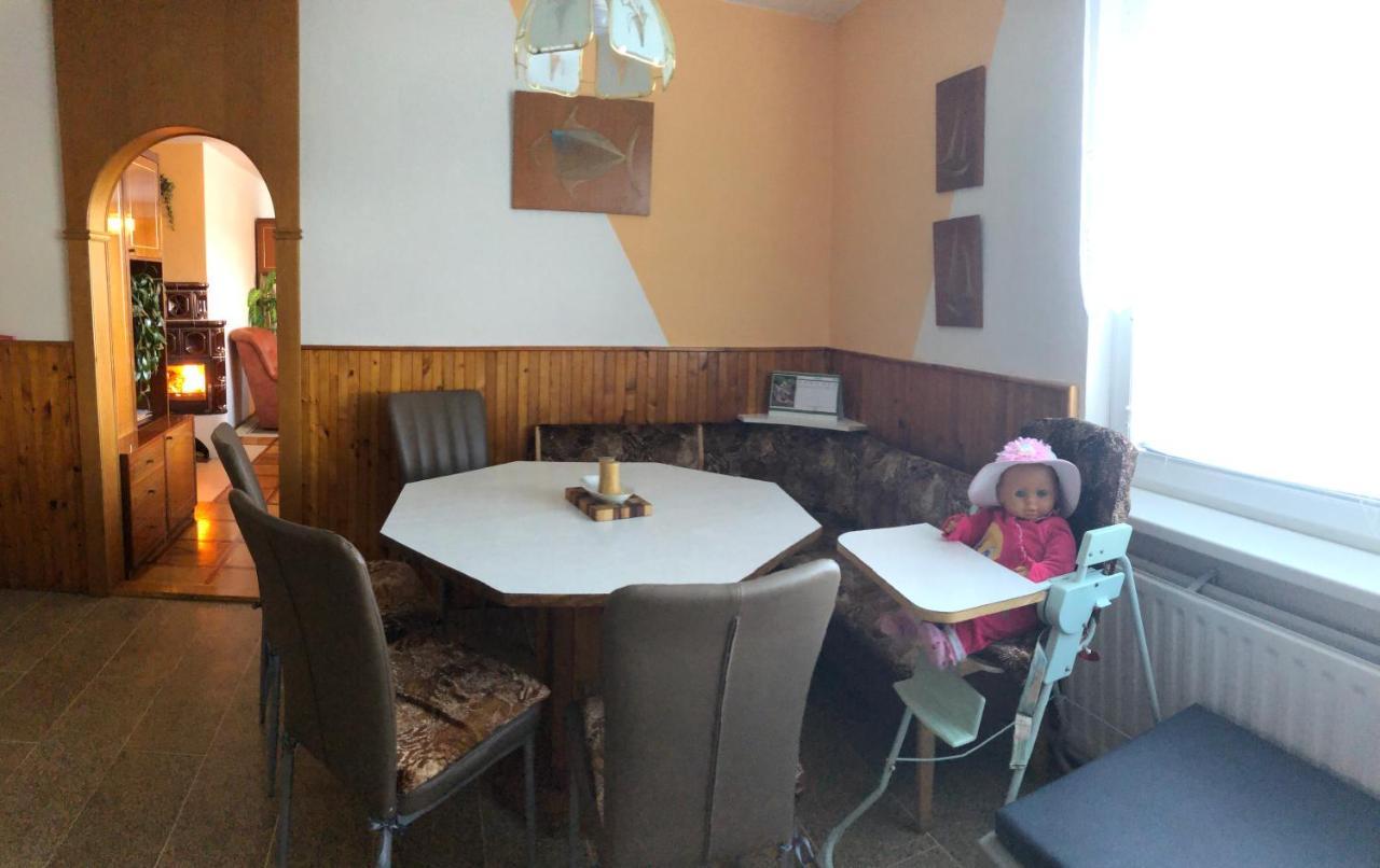 Apartman Olesnik Appartement Buitenkant foto